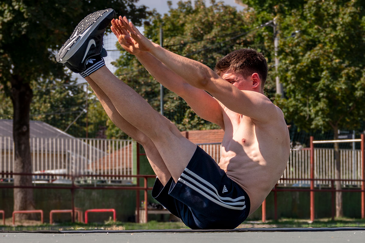 Push Ups VS Bench Press – Which is better or more effective?